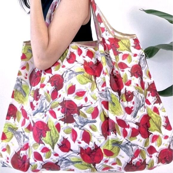 Rose and Bird Tote Bag - Picture 4 of 4